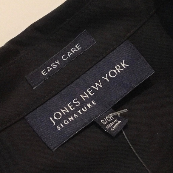 Jones New York Signature Easy Care Button Down Shirt - Picture 4 of 11